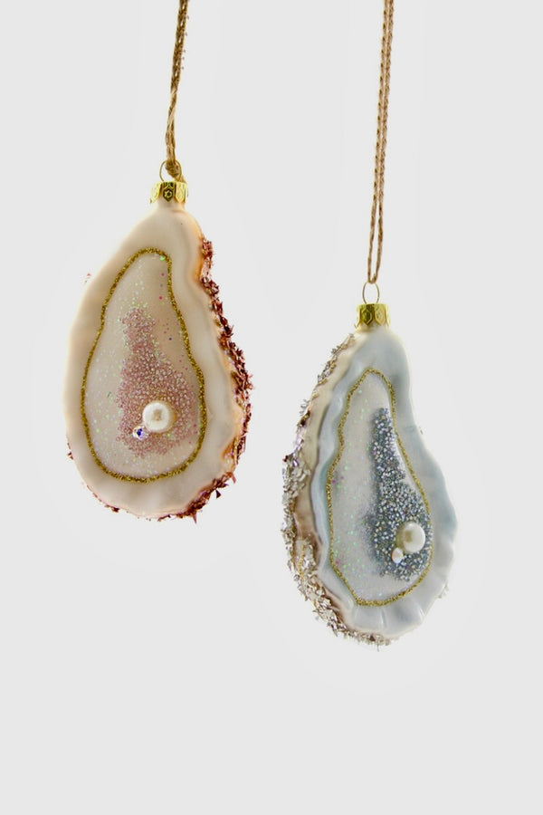 OYSTER W/ PEARL ORNAMENT